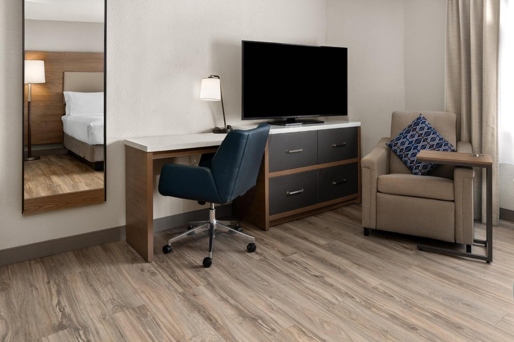 Candlewood Suites Richmond - South By Ihg Exterior foto